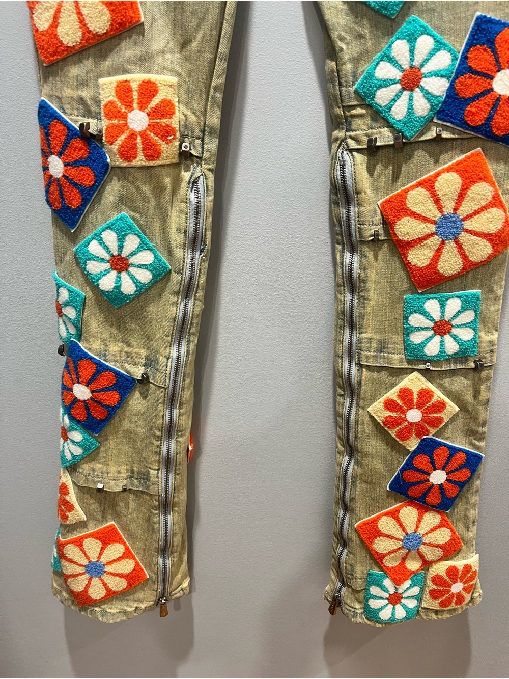 GUAPI Vintage Flowers Denim Stacked Jeans Men’s Size 34 Khaki Patchwork Flared - Picture 5 of 16